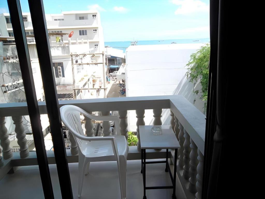 Honey Lodge Pattaya Luaran gambar
